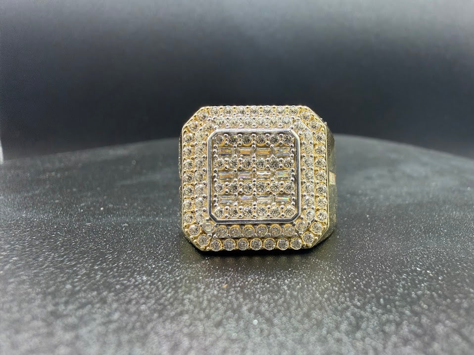 14K DIAMOND SQUARE RING
