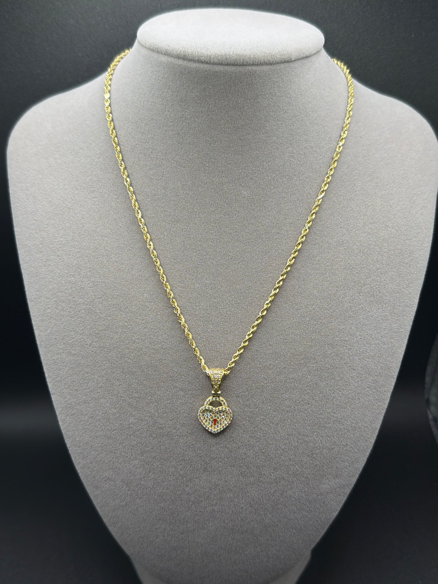 16" 14K ROPE CHAIN WITH HEARTLOCK